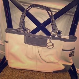 NWOT Coach White and Grey Leather Bag